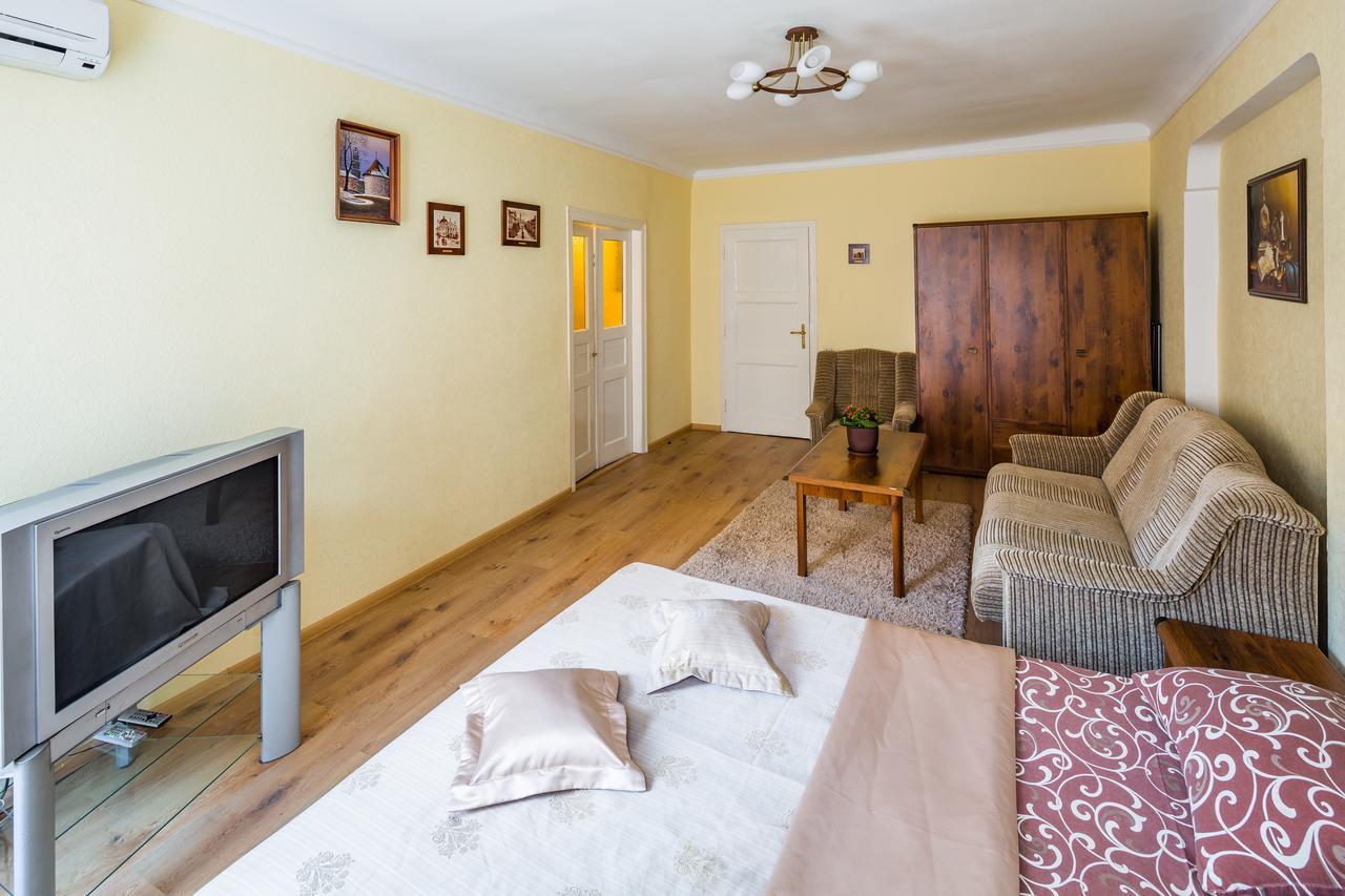 לבוב Apartment Krakivska 15 מראה חיצוני תמונה